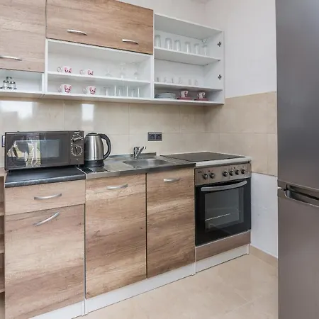Appartement With A Parking Space - Lozice, - 20204