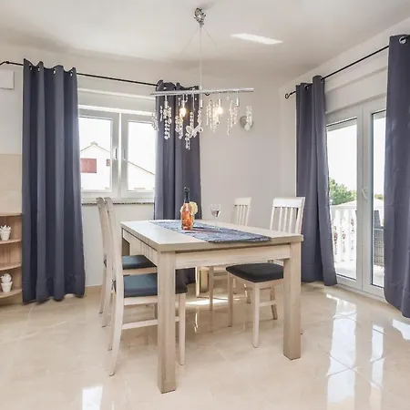 Appartement With A Parking Space - Lozice, - 20204 Vir