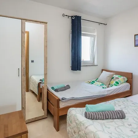 Appartement With A Parking Space - Lozice, - 20204